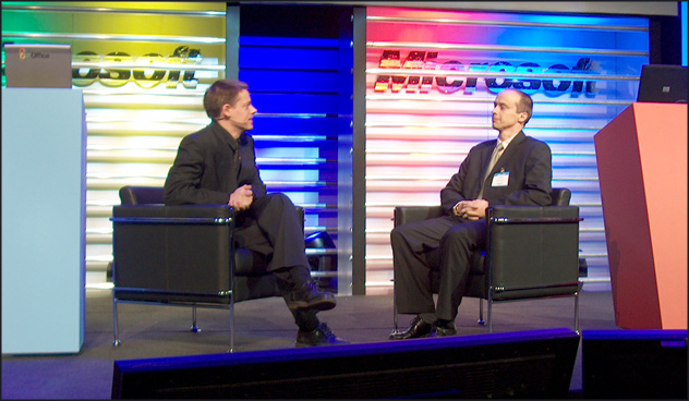 Scott Woodgate talking with Geert Verbeeck